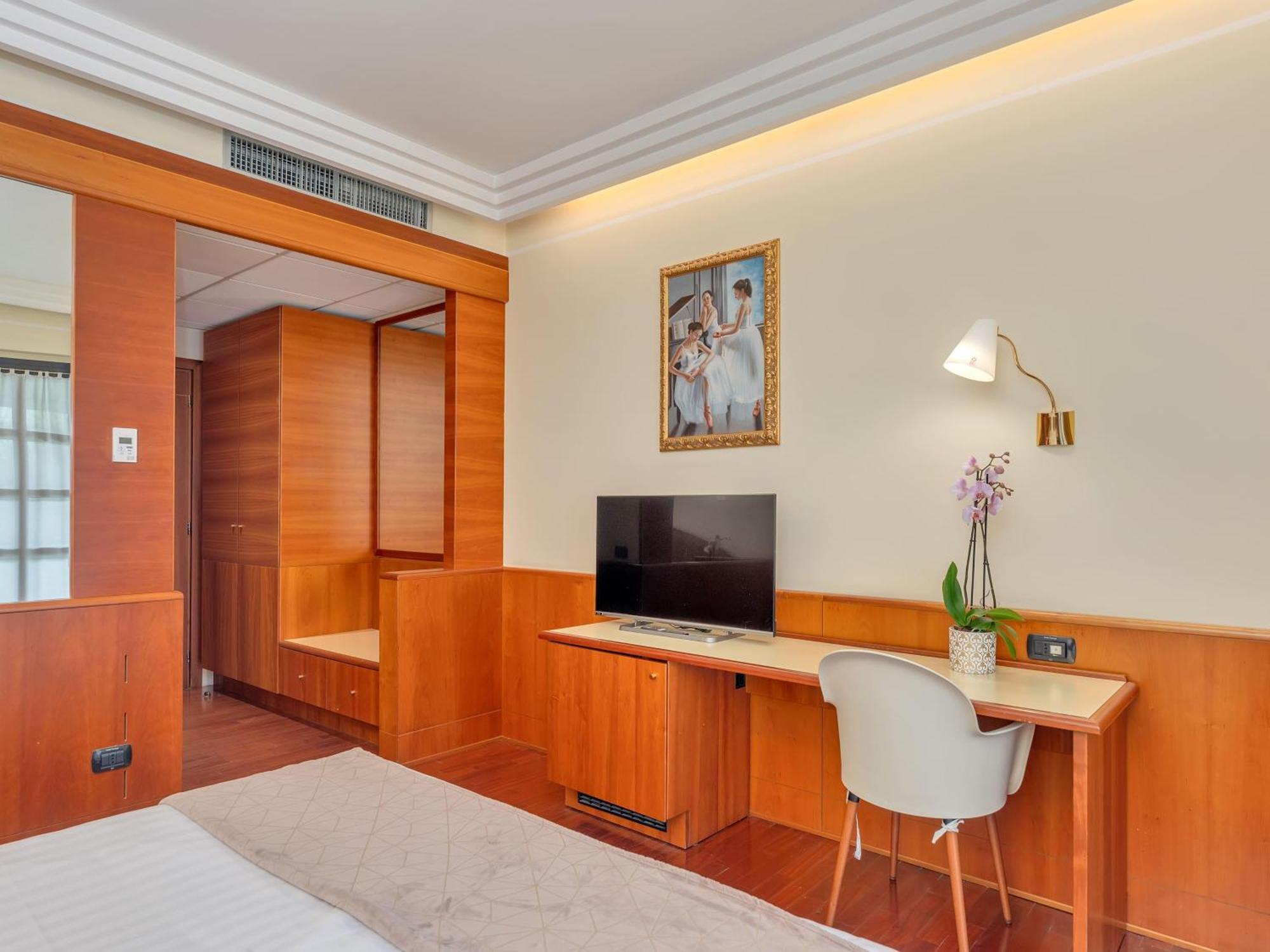 B&B Hotels Hotel Prestige Ornago المظهر الخارجي الصورة